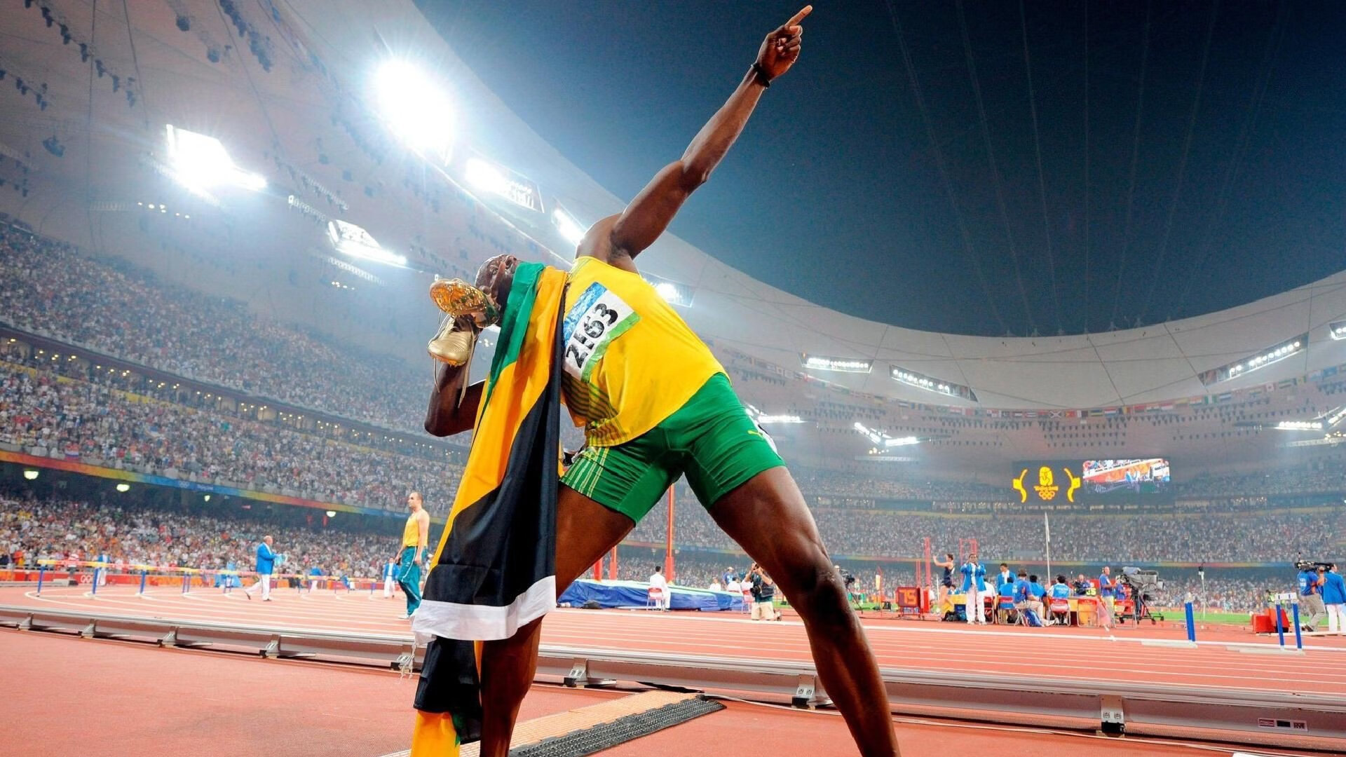 叶夫根尼娅·奇库诺娃用实力诠释蛙泳魅力，叶夫根尼·奇吉舍夫