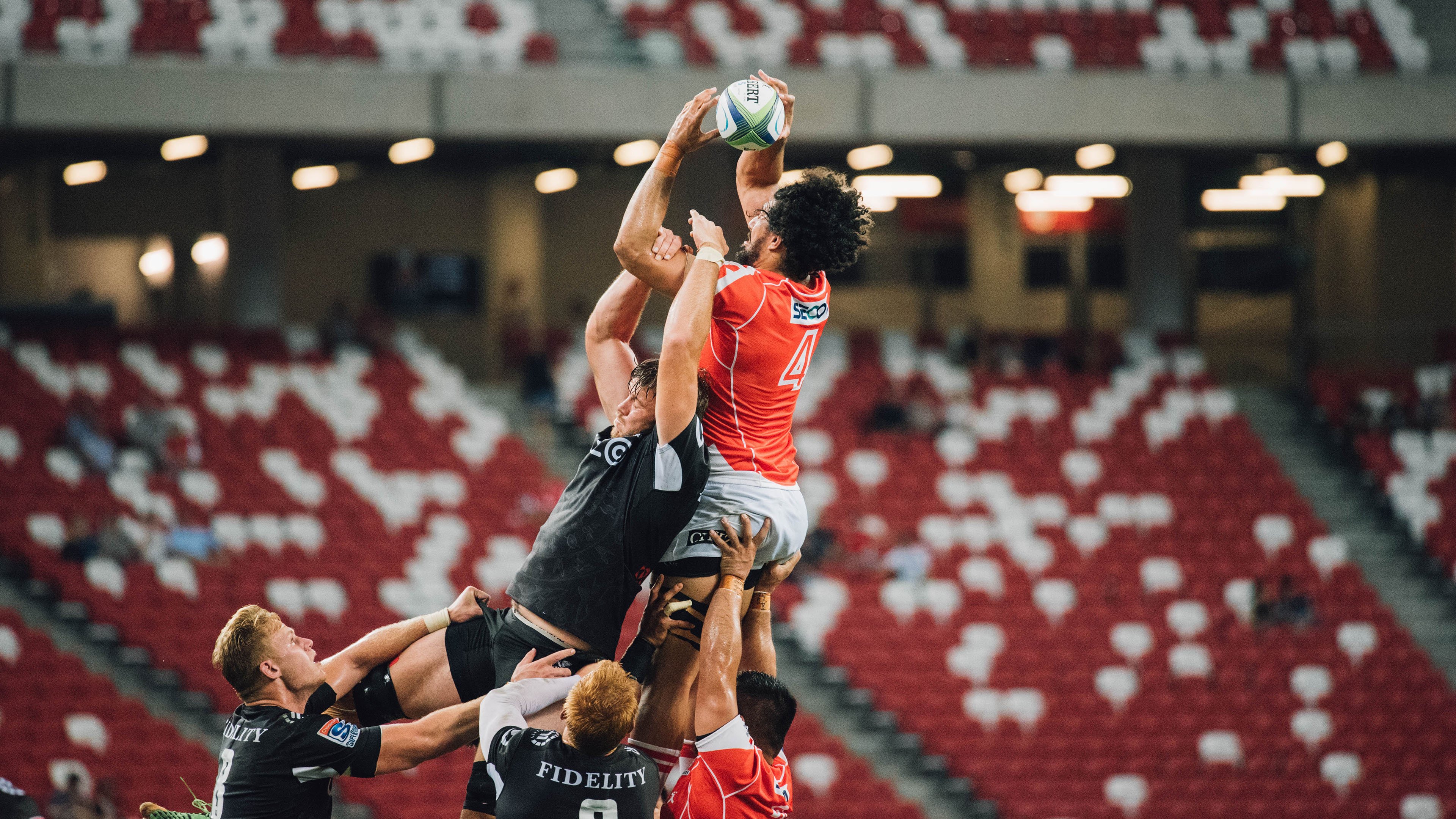 特斯·冯·迪克：全能型中场，支撑南非队进攻与防守的平衡，冯斯特拉克家族